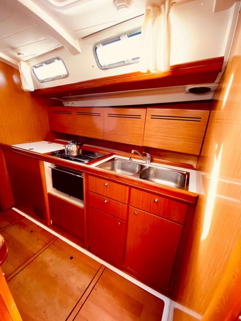 Beneteau Cyclades 50 | Christina