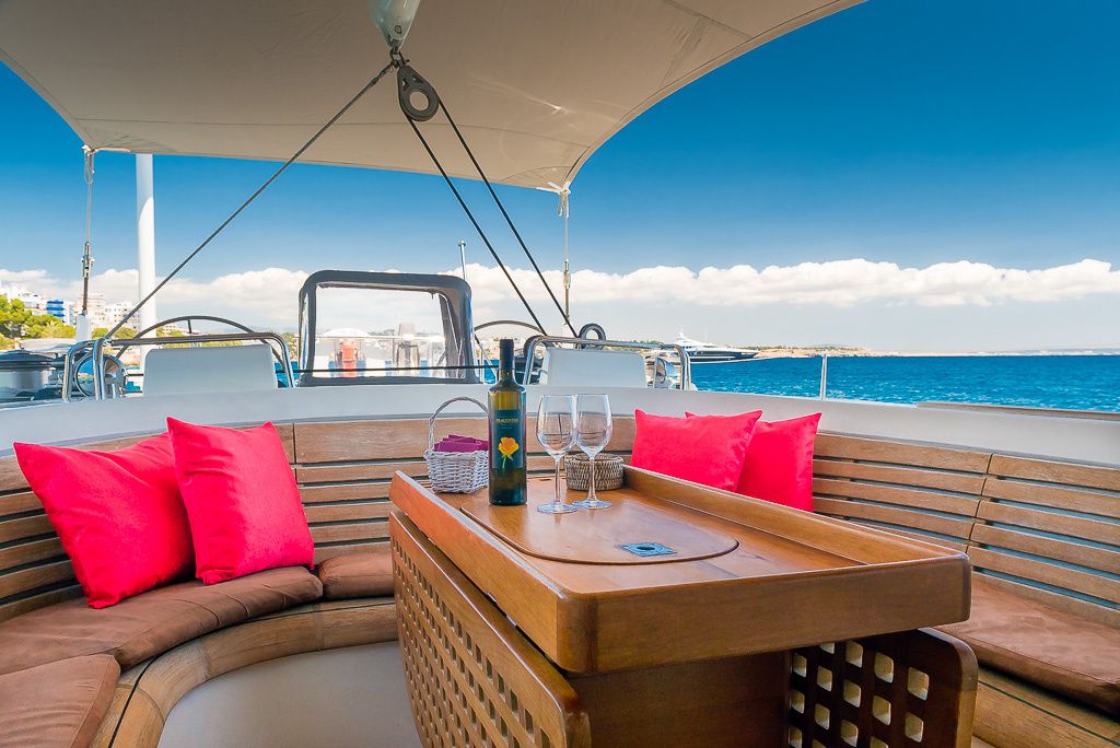 Pendennis 80 | Ocean Phoenix