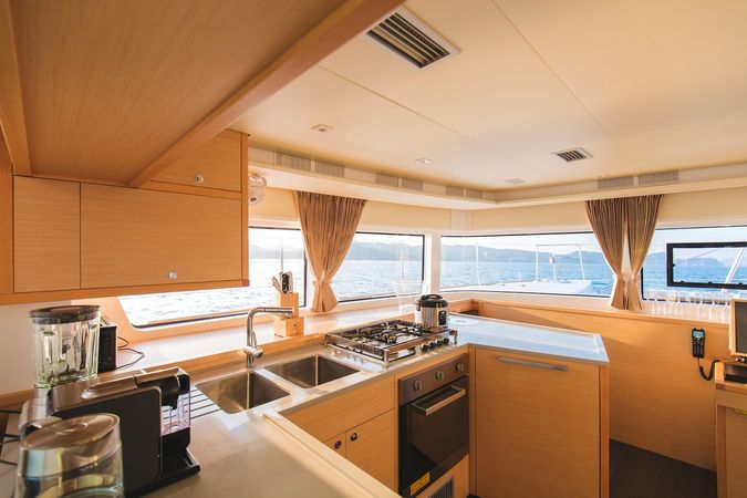 Lagoon 52 F | Blue Moon