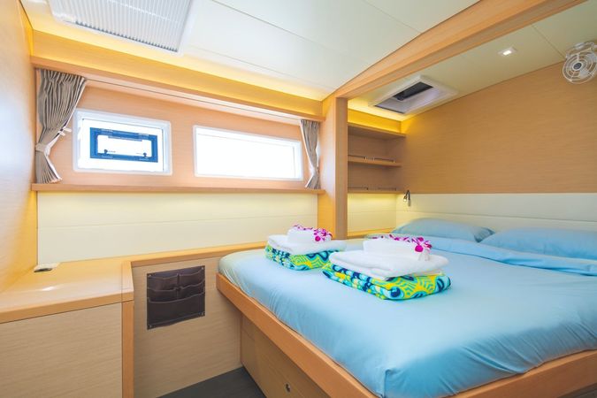 Lagoon 52 F | Blue Moon