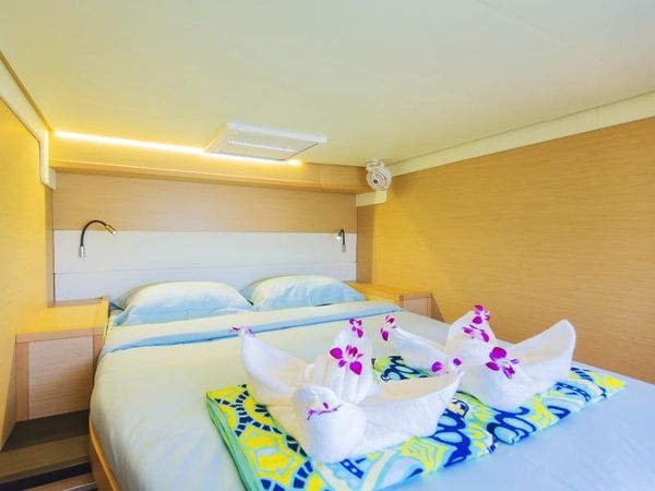 Lagoon 52 F | Blue Moon