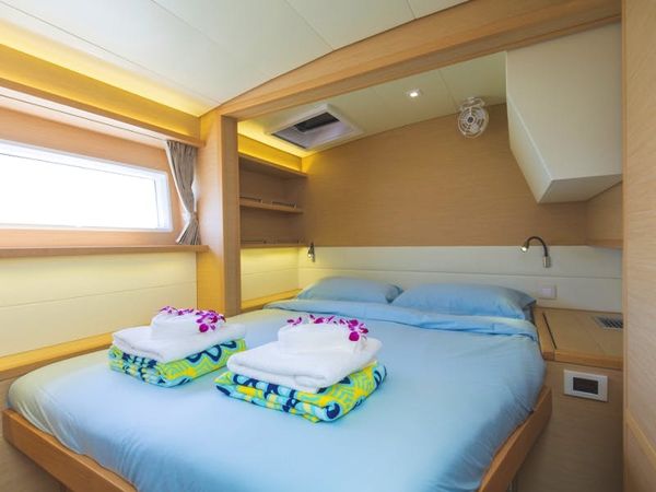 Lagoon 52 F | Blue Moon