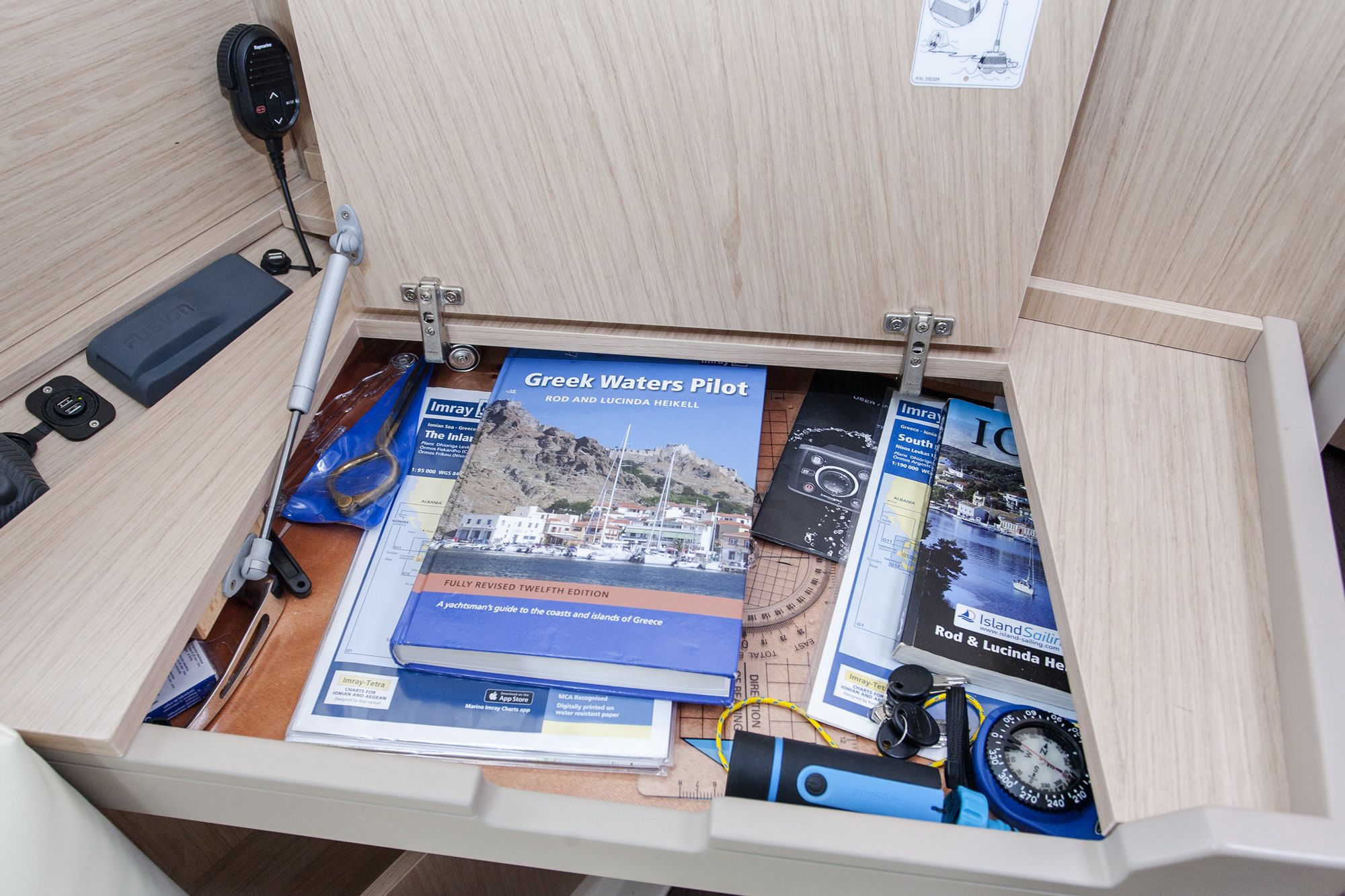 Beneteau Oceanis 41.1 | Foreigner