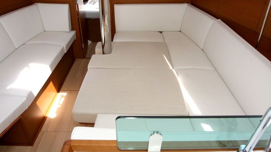 Jeanneau Sun Odyssey 389 | Amadeus