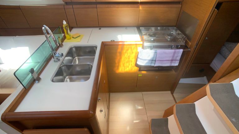 Jeanneau Sun Odyssey 389 | Amadeus
