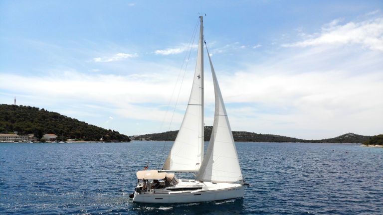 Jeanneau Sun Odyssey 389 | Amadeus