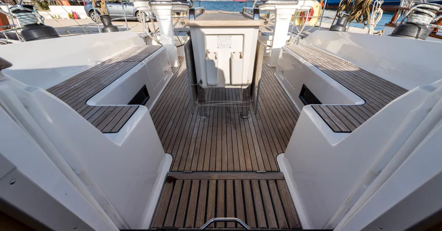 Bavaria Cruiser 56 | Breathless14