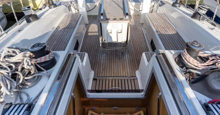 Bavaria Cruiser 56 | Breathless9