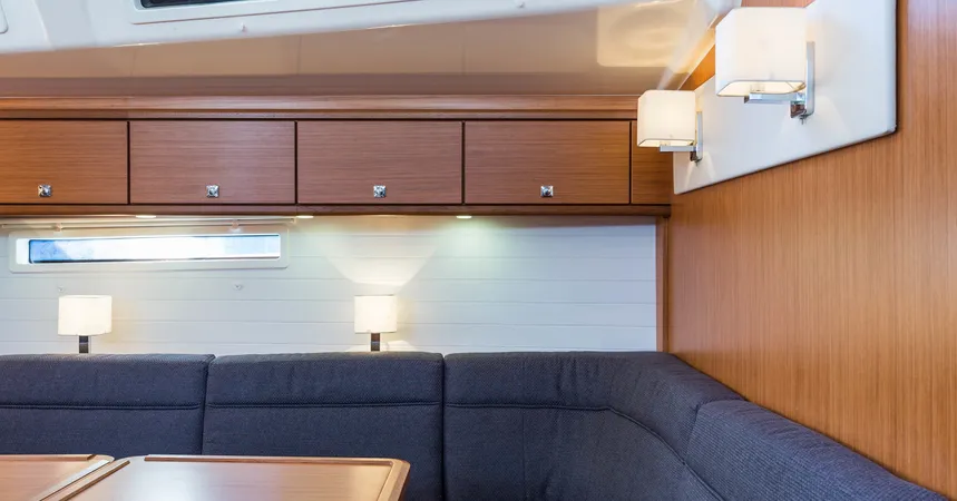 Bavaria Cruiser 56 | Breathless40