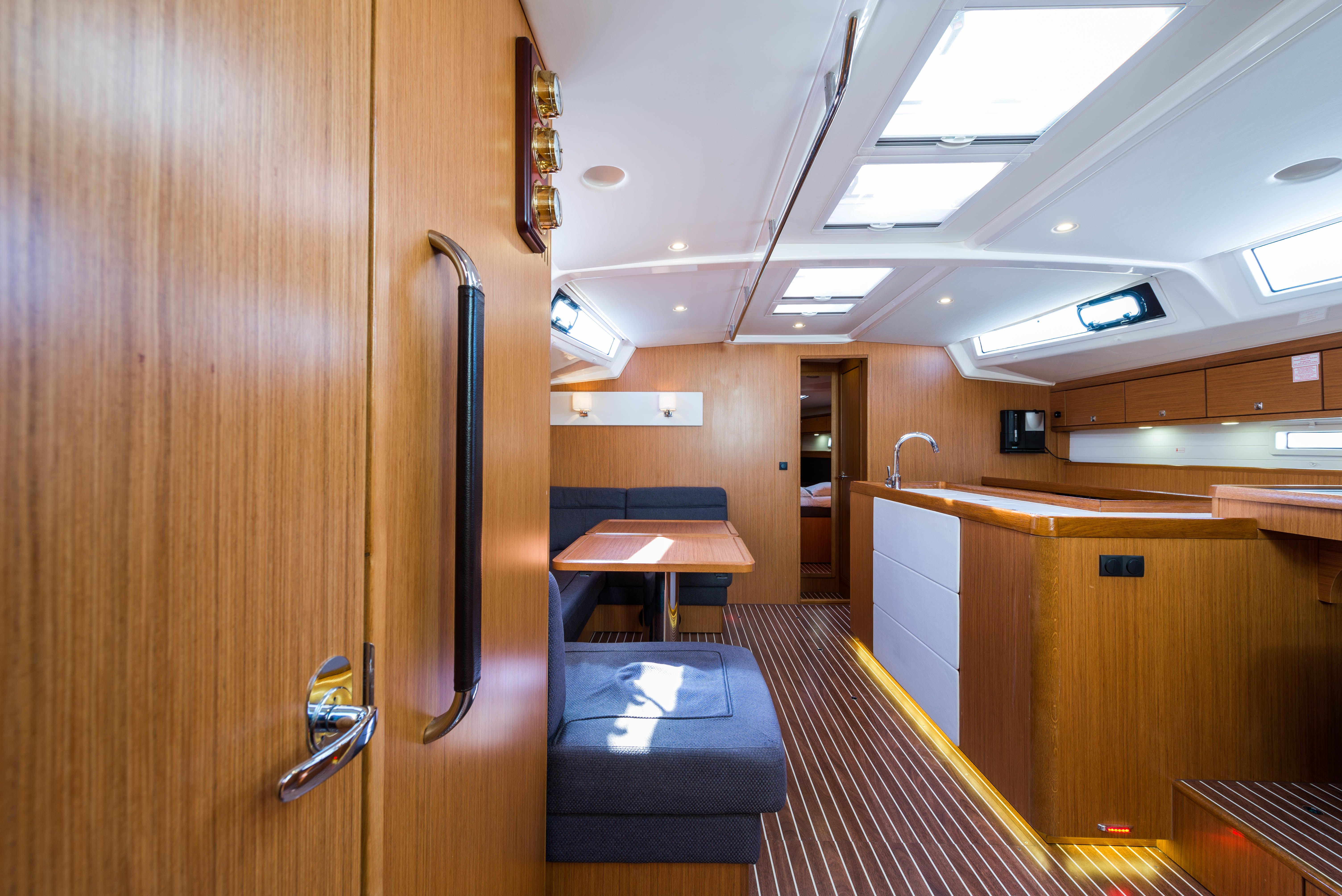 Bavaria Cruiser 56 | Breathless39