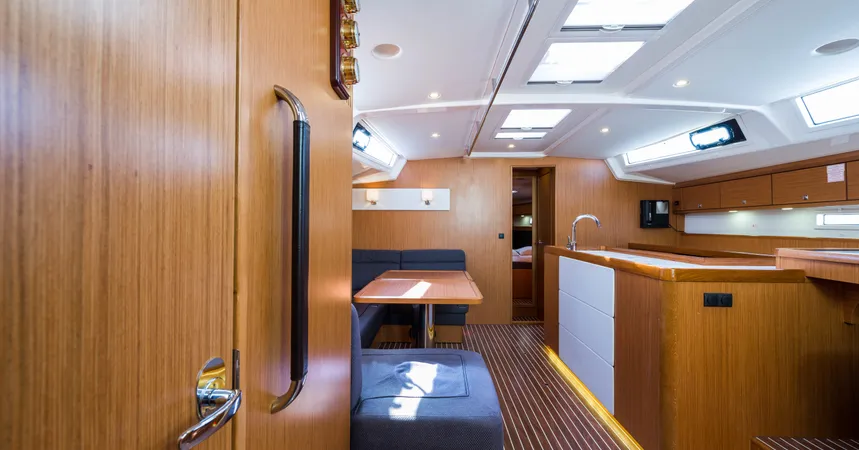 Bavaria Cruiser 56 | Breathless39