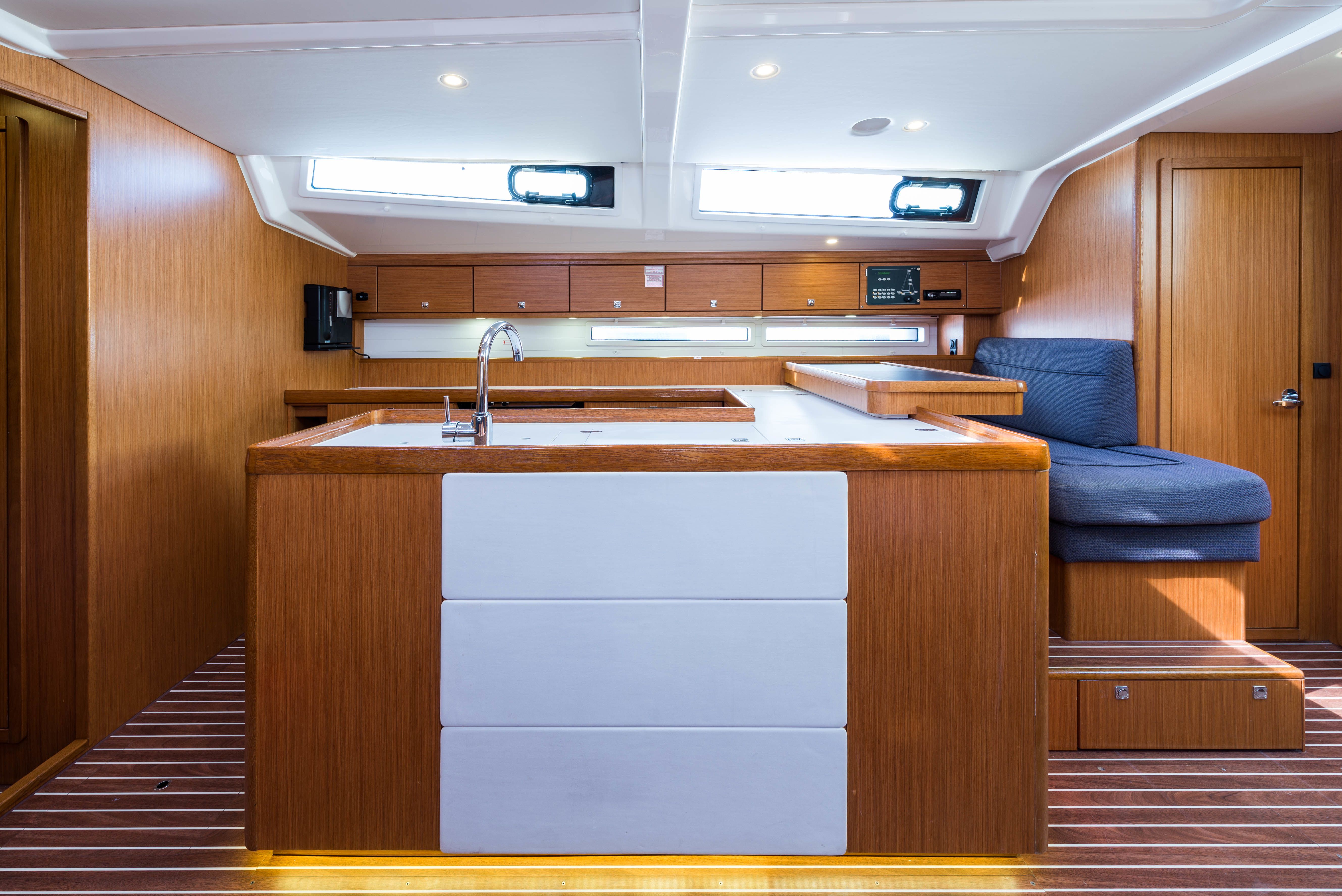 Bavaria Cruiser 56 | Breathless25