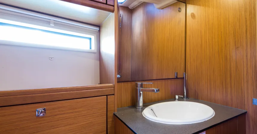 Bavaria Cruiser 56 | Breathless75