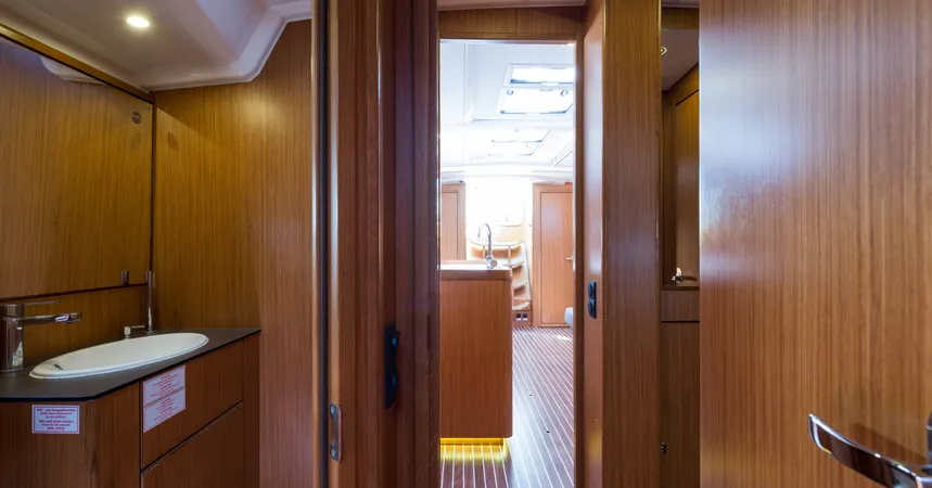 Bavaria Cruiser 56 | Breathless64