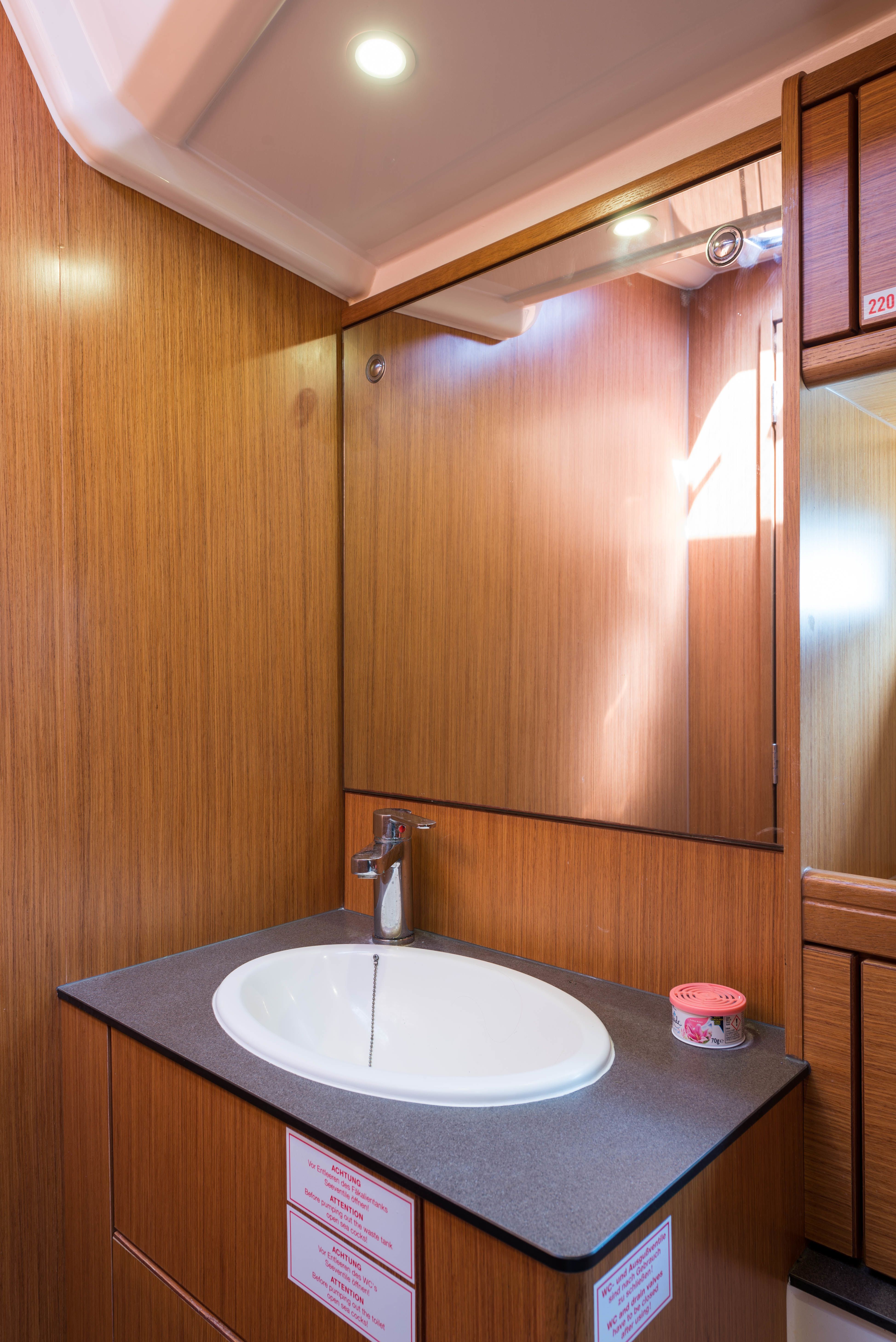 Bavaria Cruiser 56 | Breathless74