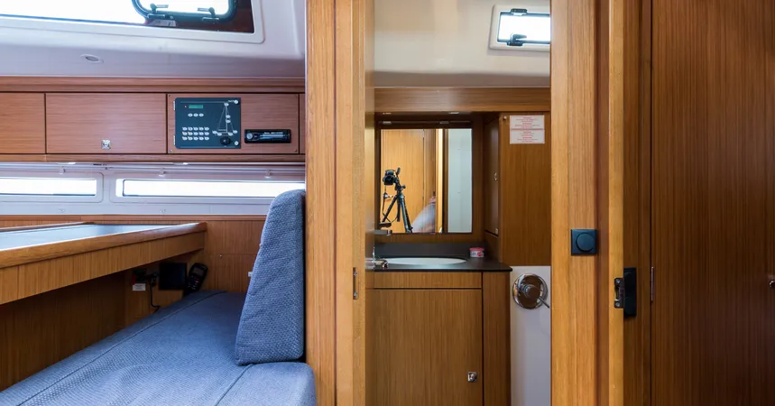 Bavaria Cruiser 56 | Breathless43