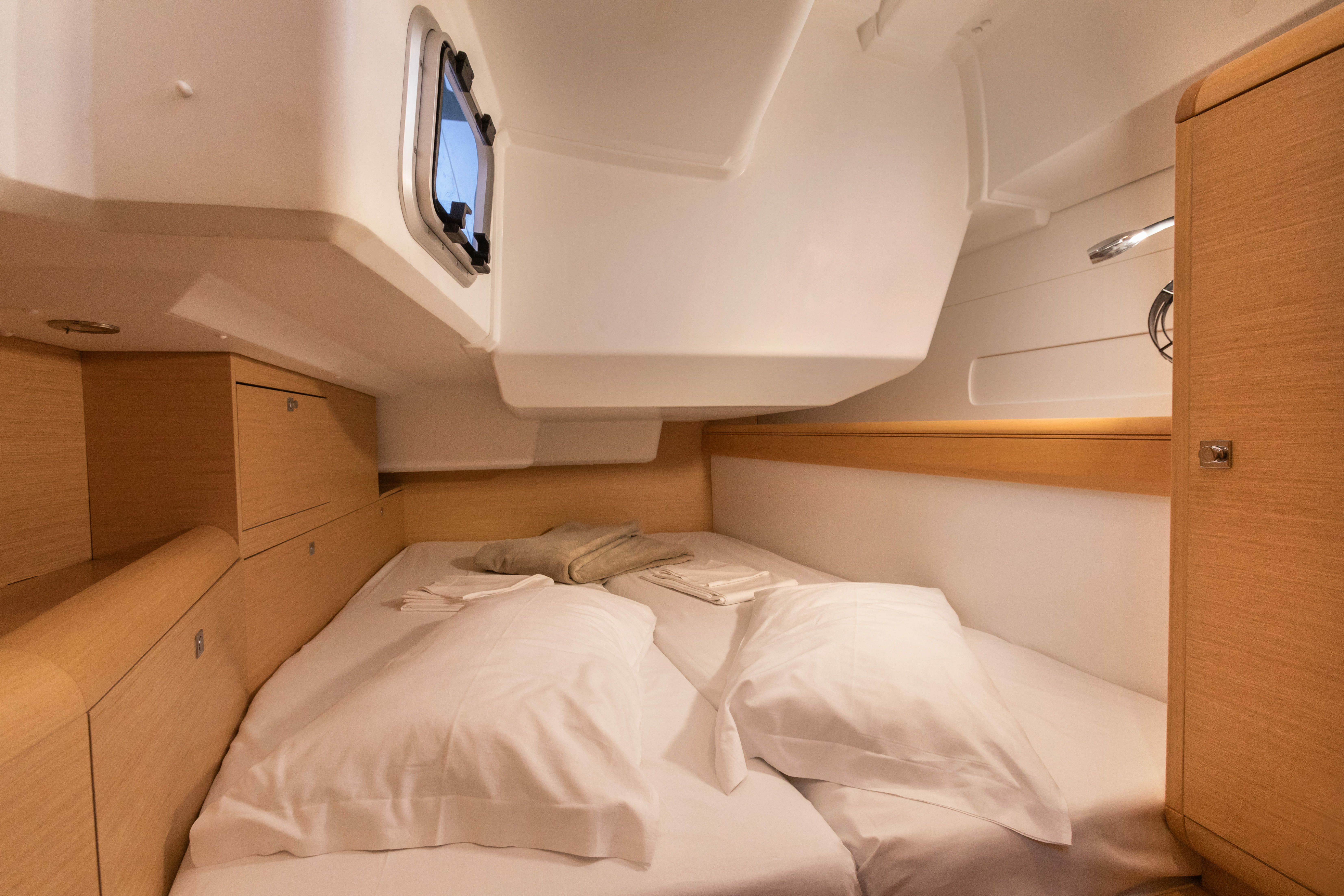 Jeanneau Sun Odyssey 479 | Chandra