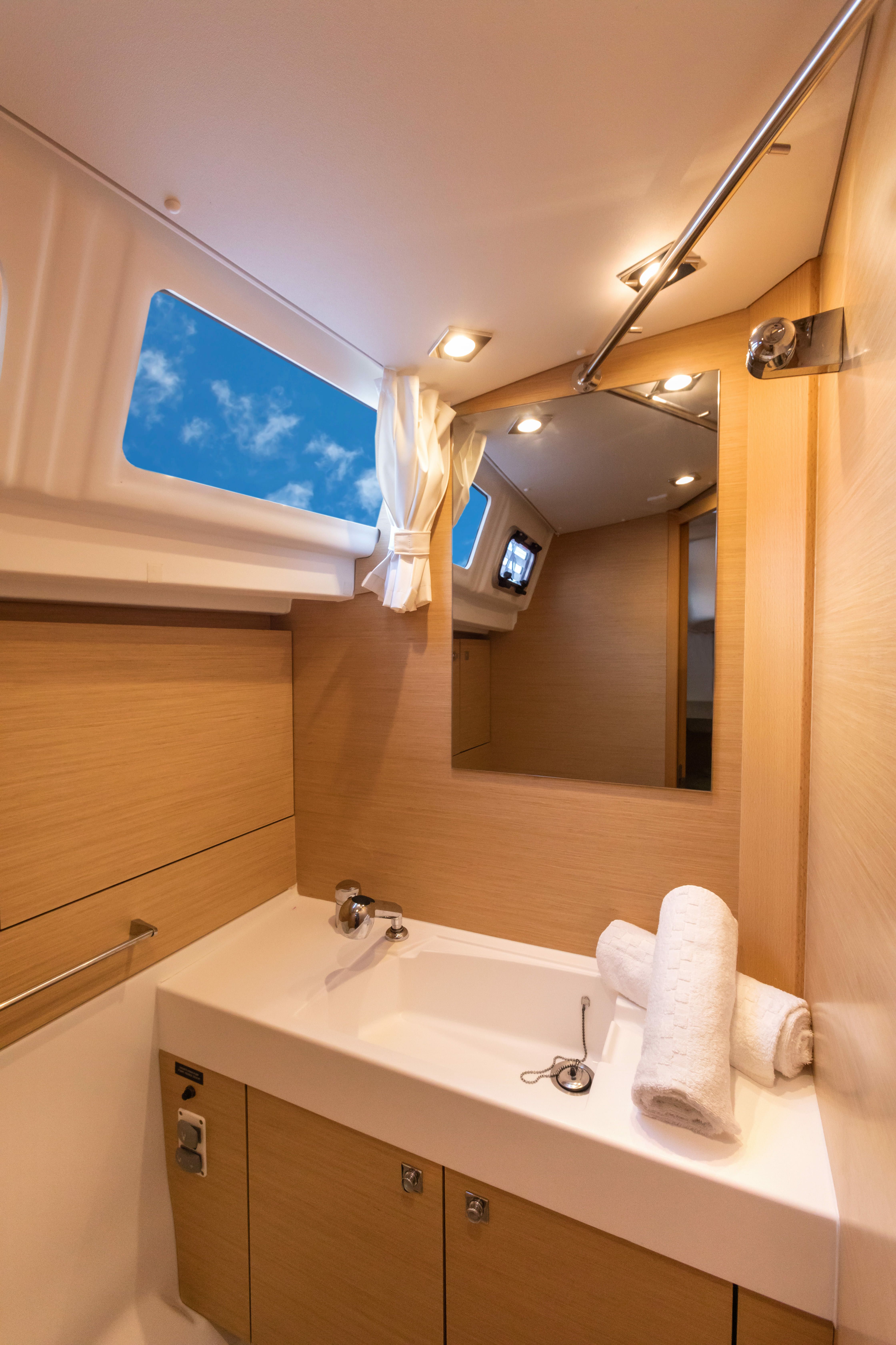 Jeanneau Sun Odyssey 479 | Chandra