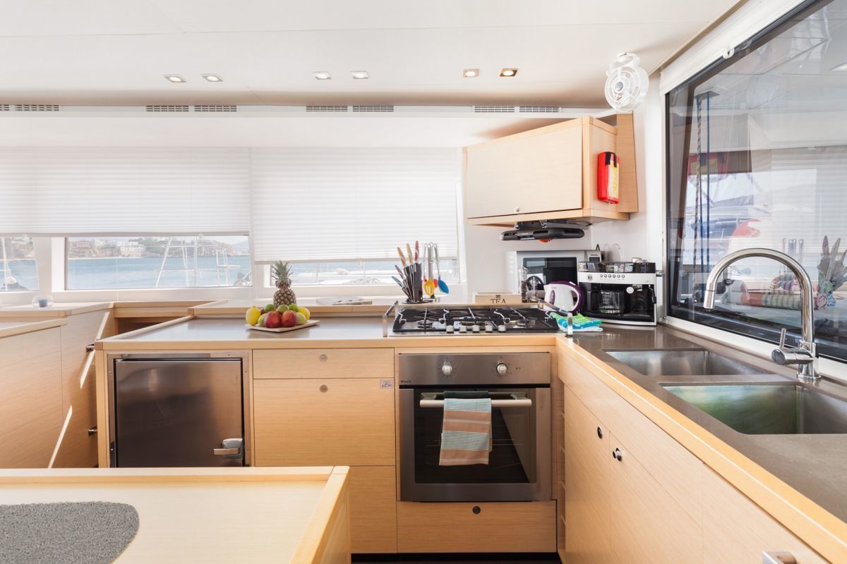 Lagoon 560 | Daddy's Hobby