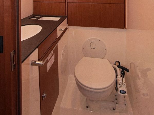 Bavaria Cruiser 46 | Adria Mimi