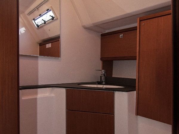 Bavaria Cruiser 46 | Adria Mimi