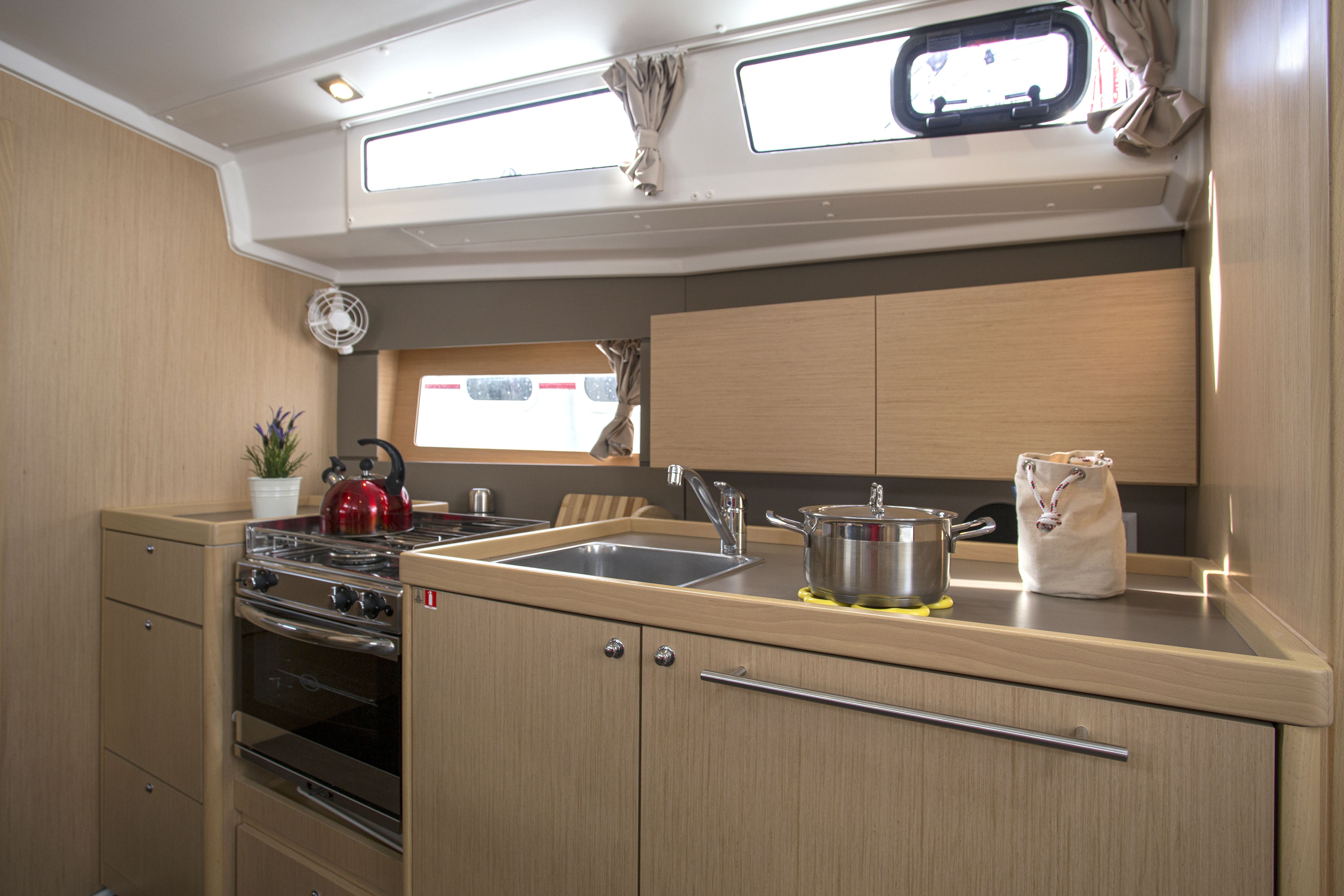 Beneteau Oceanis 38 | Bellagio