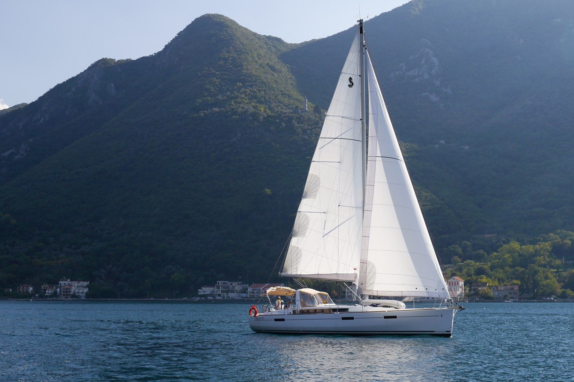 Beneteau Oceanis 45 | Flamenco