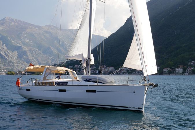 Beneteau Oceanis 45 | Flamenco