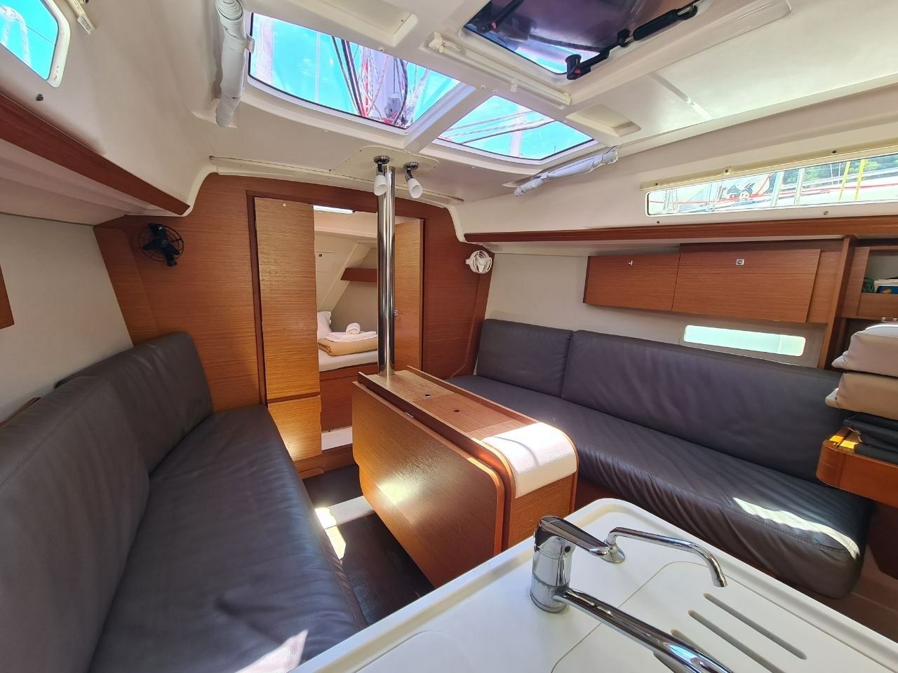 Dufour 310 | Inezic