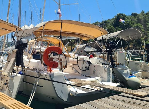 Dufour 310 | Inezic
