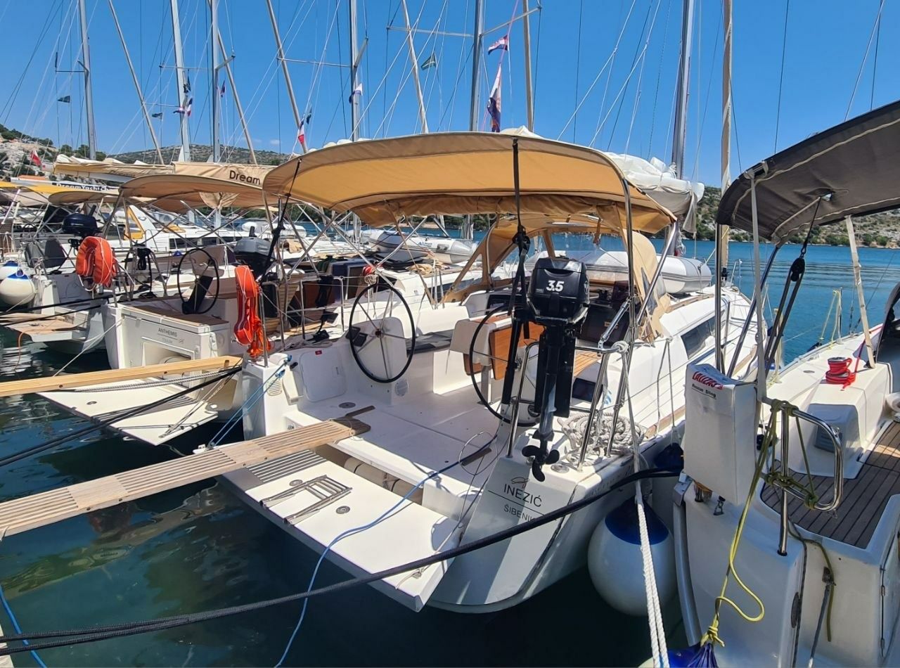 Dufour 310 | Inezic