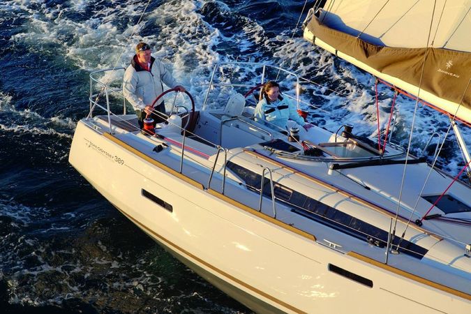 Jeanneau Sun Odyssey 389 | Dakiri 2