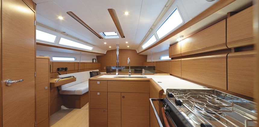 Jeanneau Sun Odyssey 389 | Dakiri 2