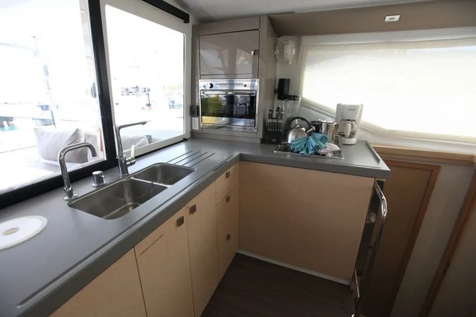 Fountaine Pajot Lucia 40 | Shelly Kay