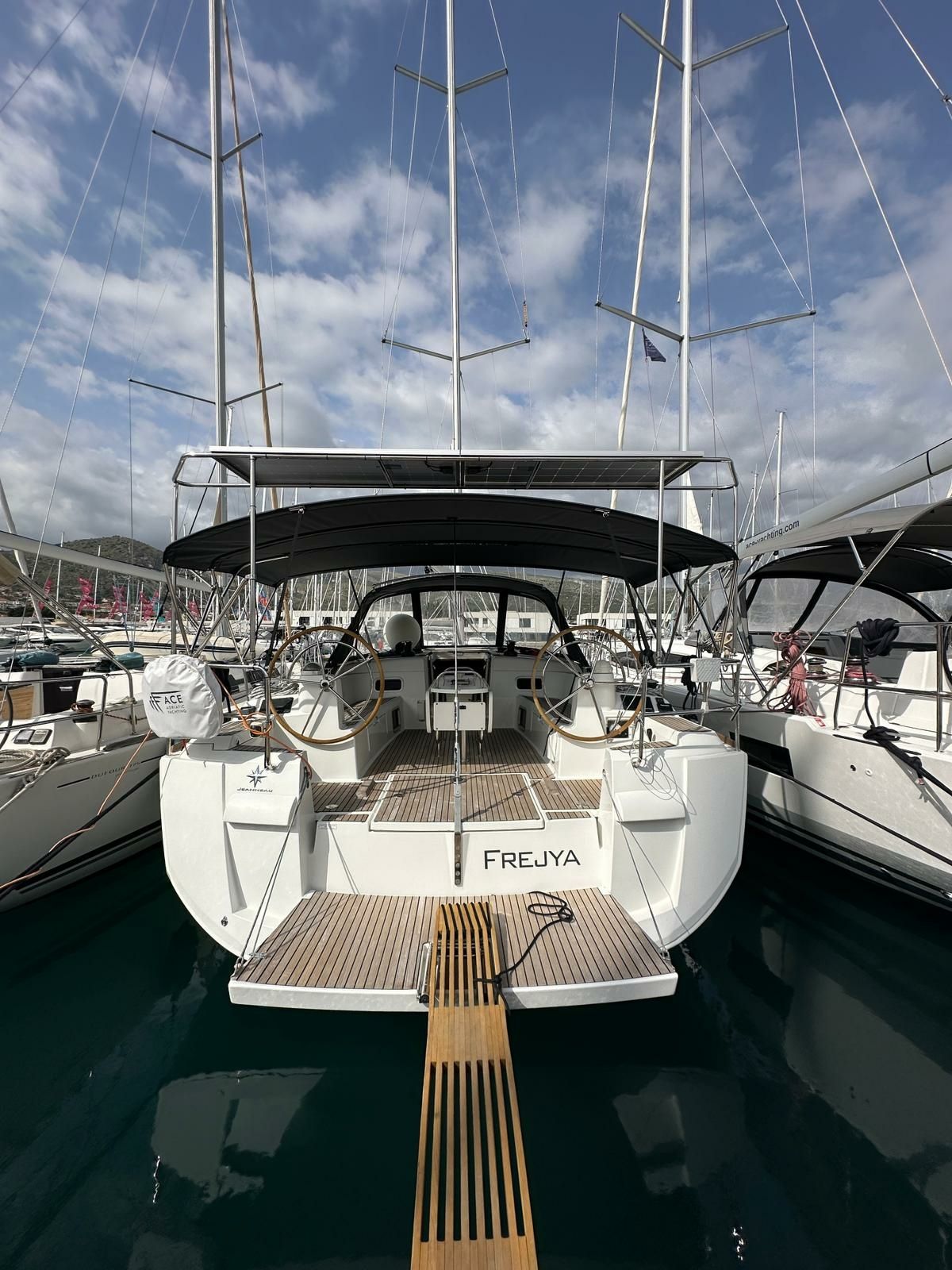 Jeanneau Sun Odyssey 519 | Freya