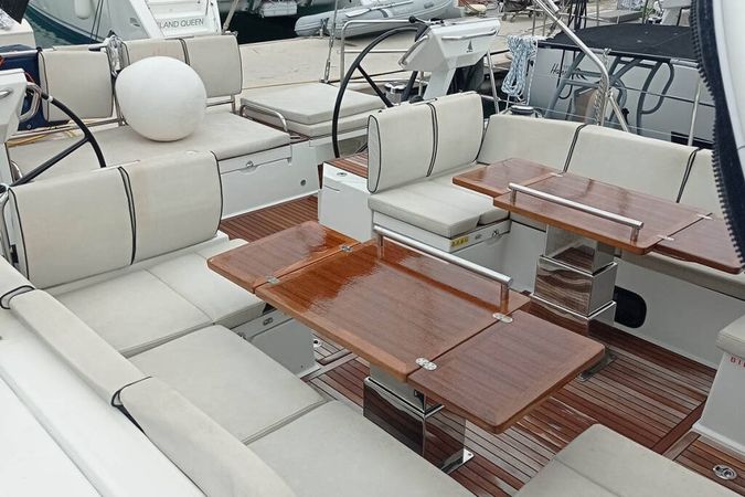 Beneteau Oceanis 62 | Thora Helen