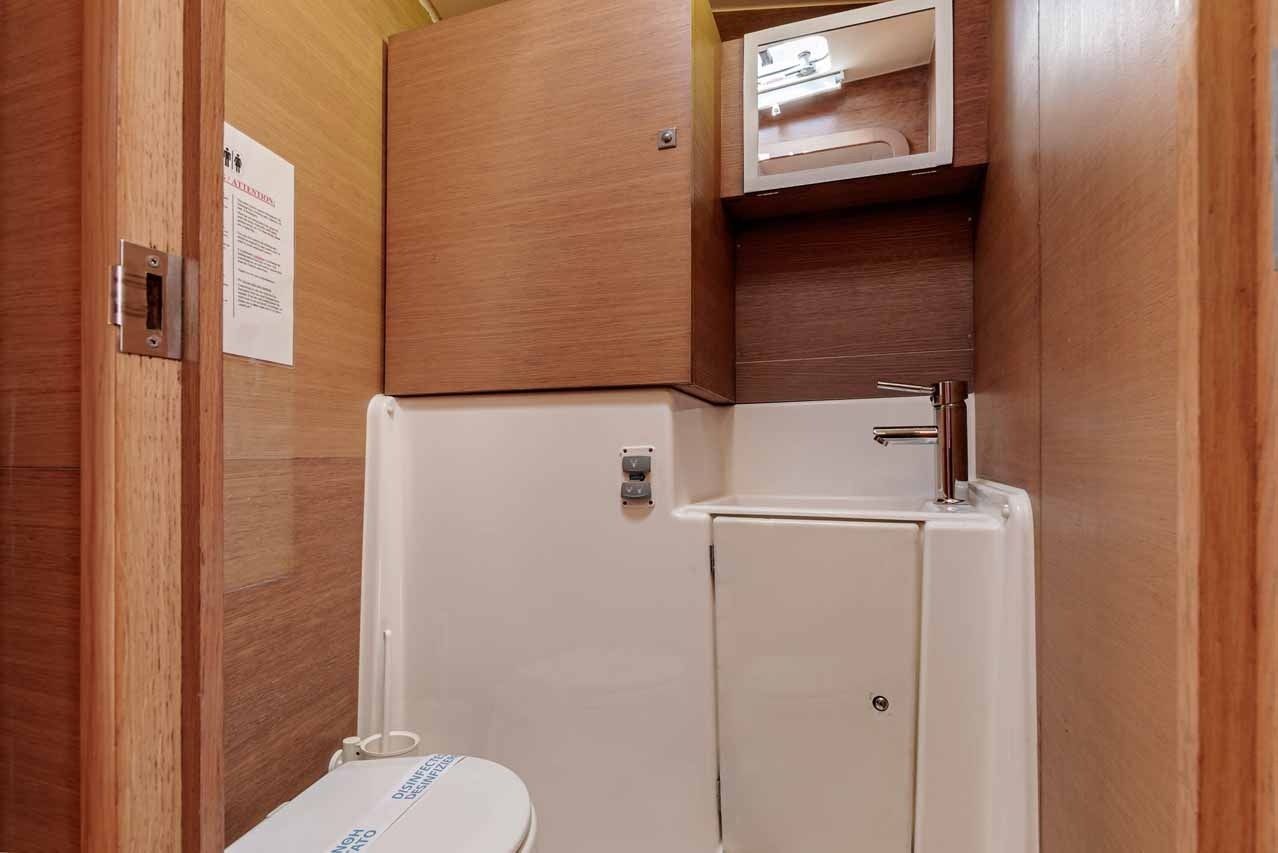 Dufour 560 | Skylark