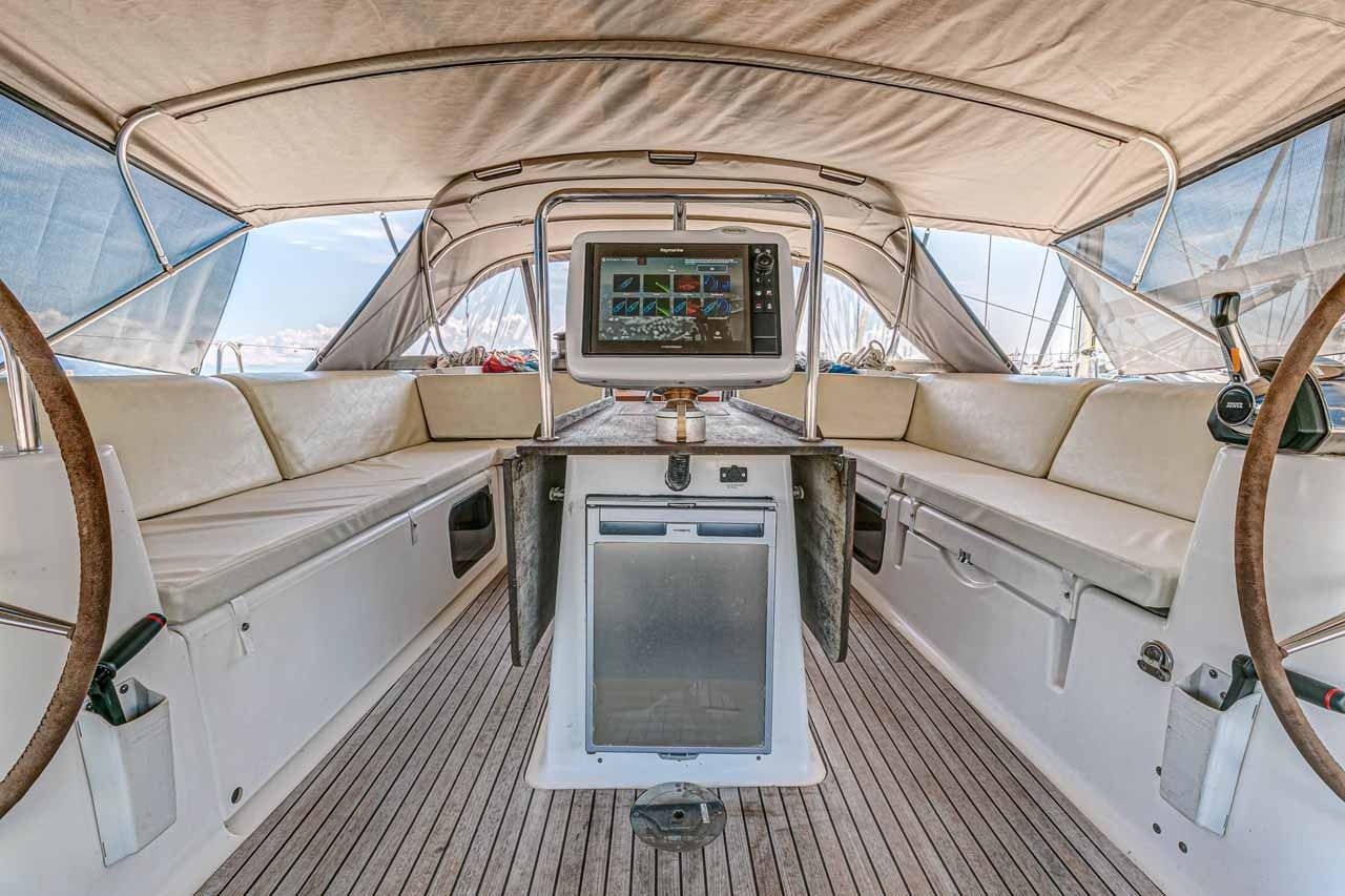 Dufour 560 | Skylark