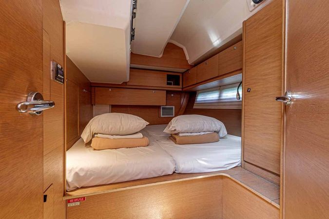 Dufour 560 | Skylark