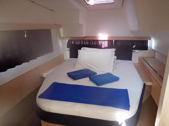 Fountaine Pajot Lucia 40 | Kinara
