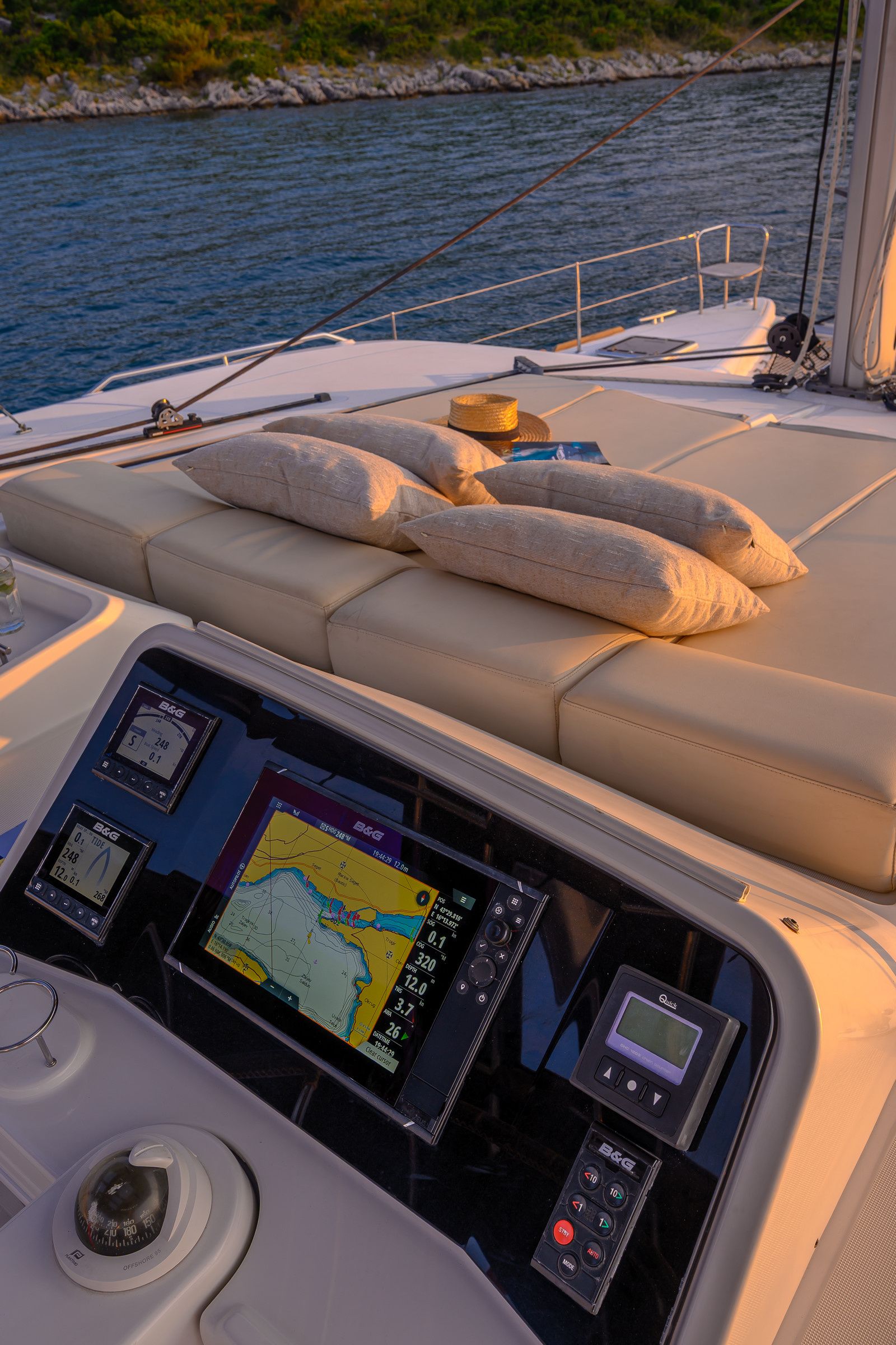 Lagoon 450 F | Bright Moon