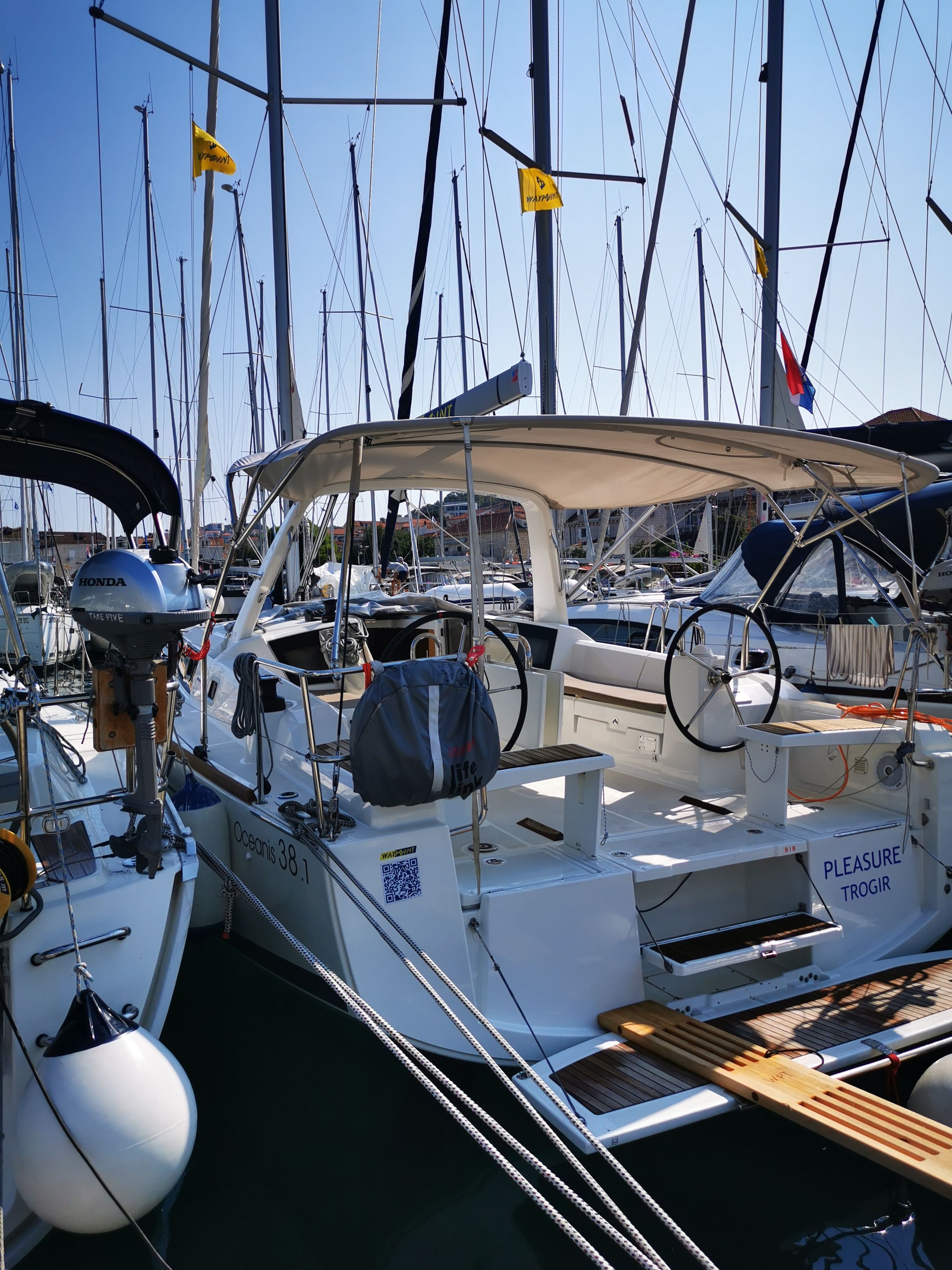 Beneteau Oceanis 38 | Pleasure