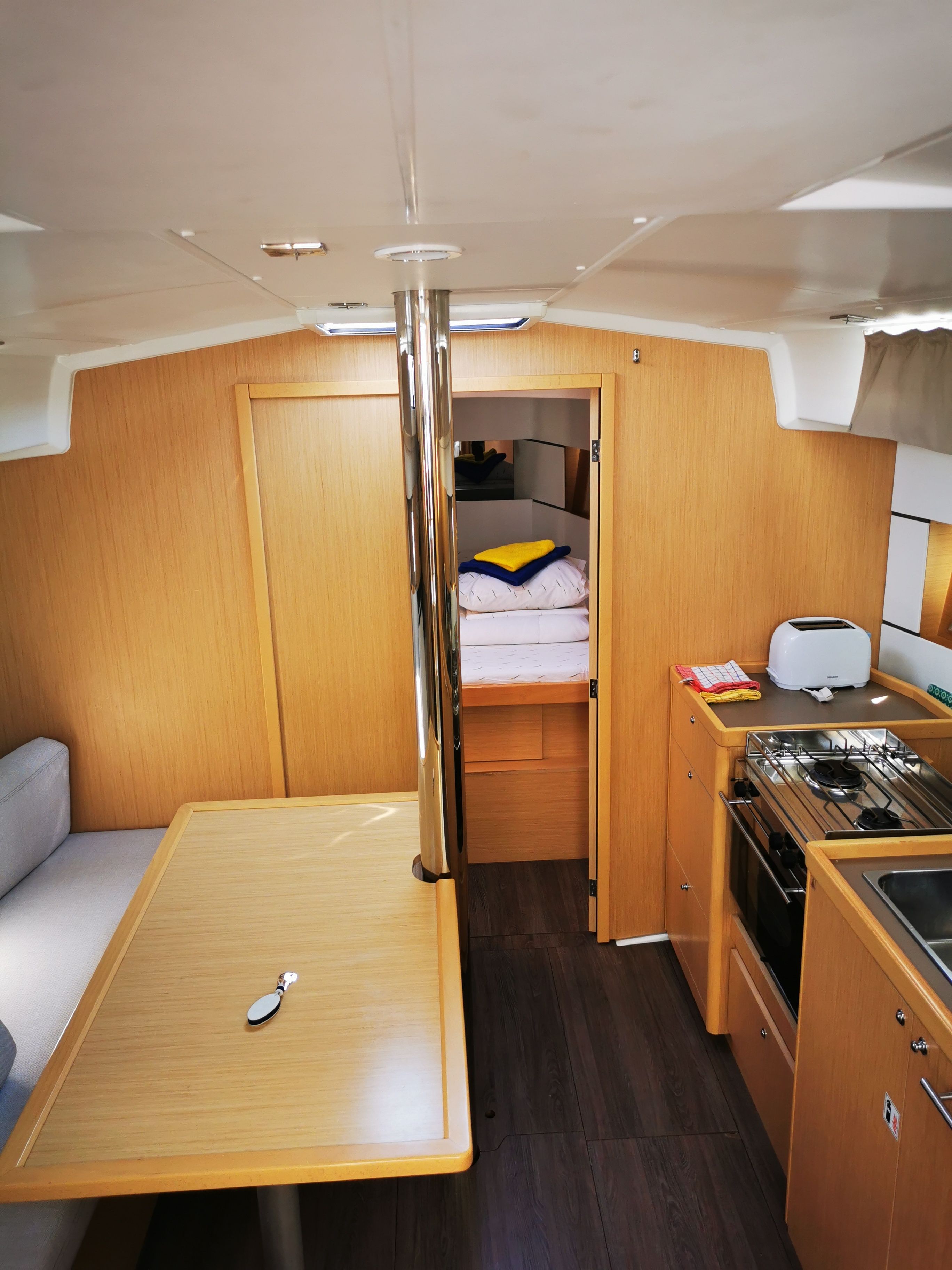 Beneteau Oceanis 38 | Pleasure