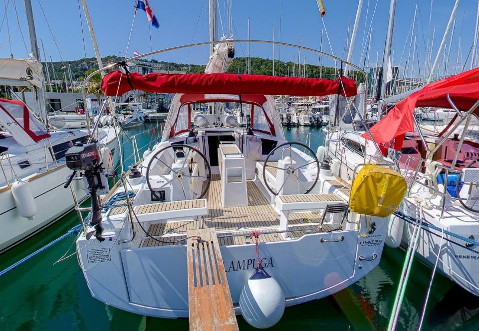Beneteau Oceanis 35 | Lampuga