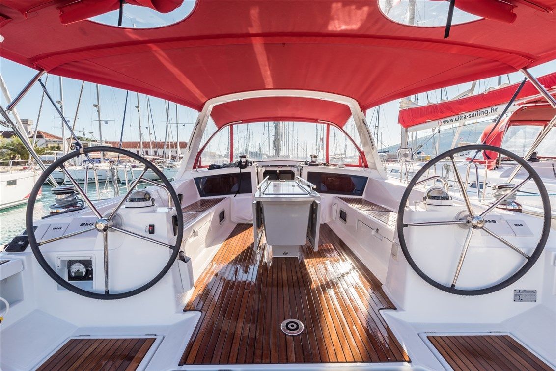 Beneteau Oceanis 48 | Flou