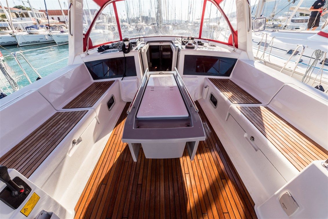 Beneteau Oceanis 48 | Flou