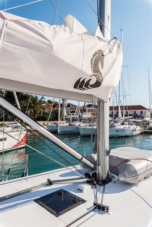 Beneteau Oceanis 48 | Flou