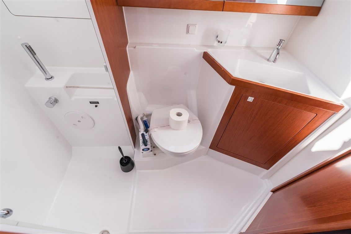 Beneteau Oceanis 48 | Flou