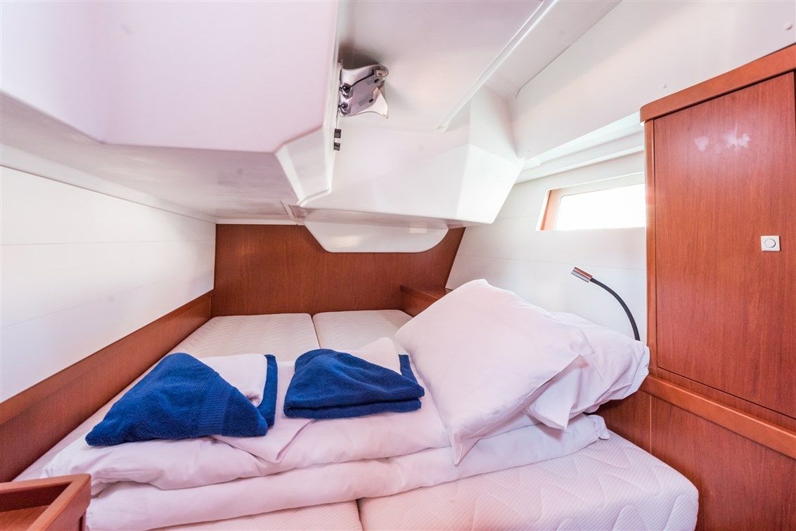 Beneteau Oceanis 48 | Flou