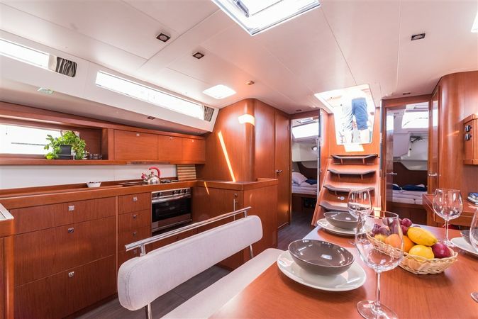 Beneteau Oceanis 48 | Flou